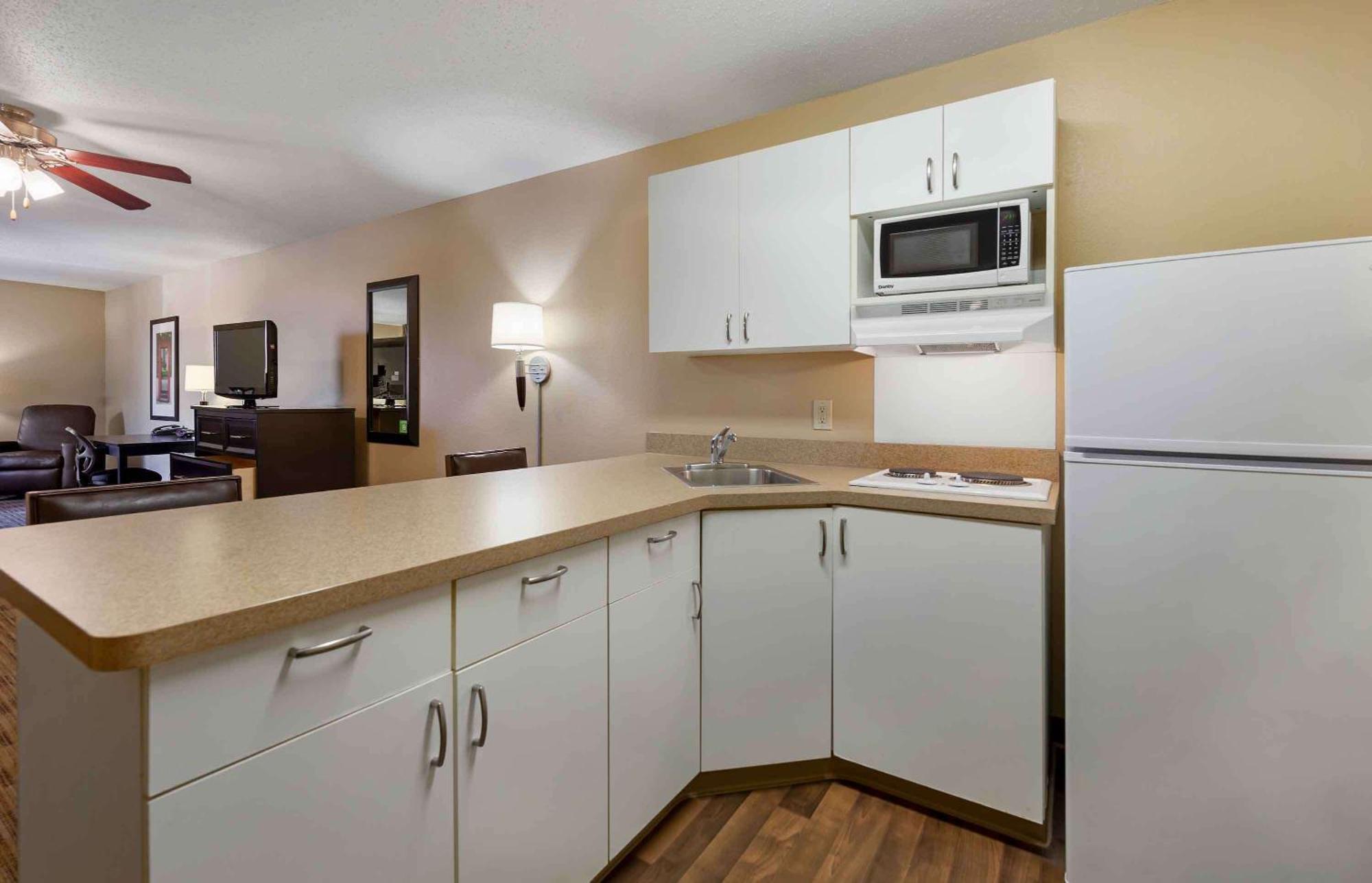 Extended Stay America Suites - Madison - Junction Court Middleton Bagian luar foto