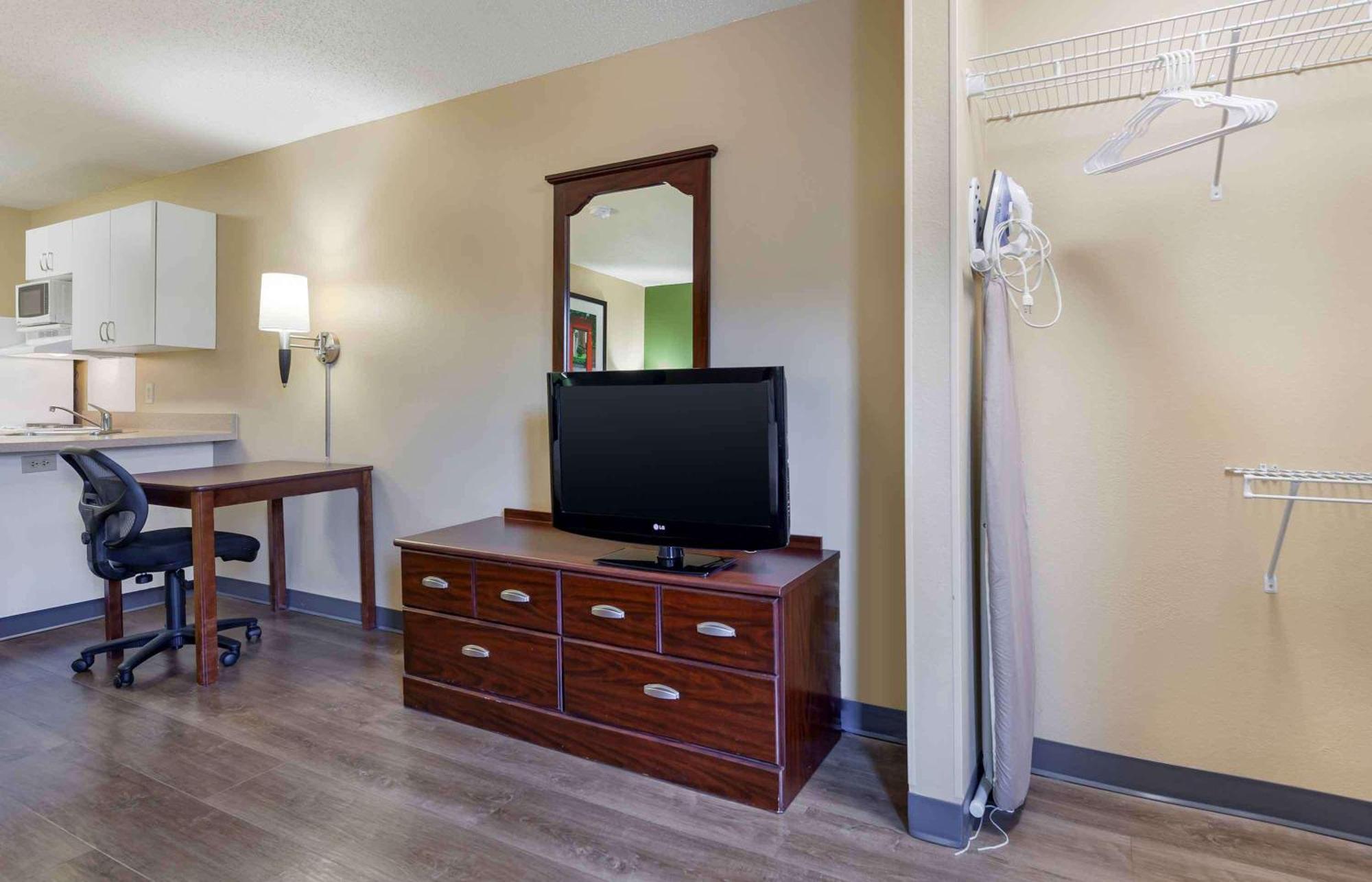 Extended Stay America Suites - Madison - Junction Court Middleton Bagian luar foto