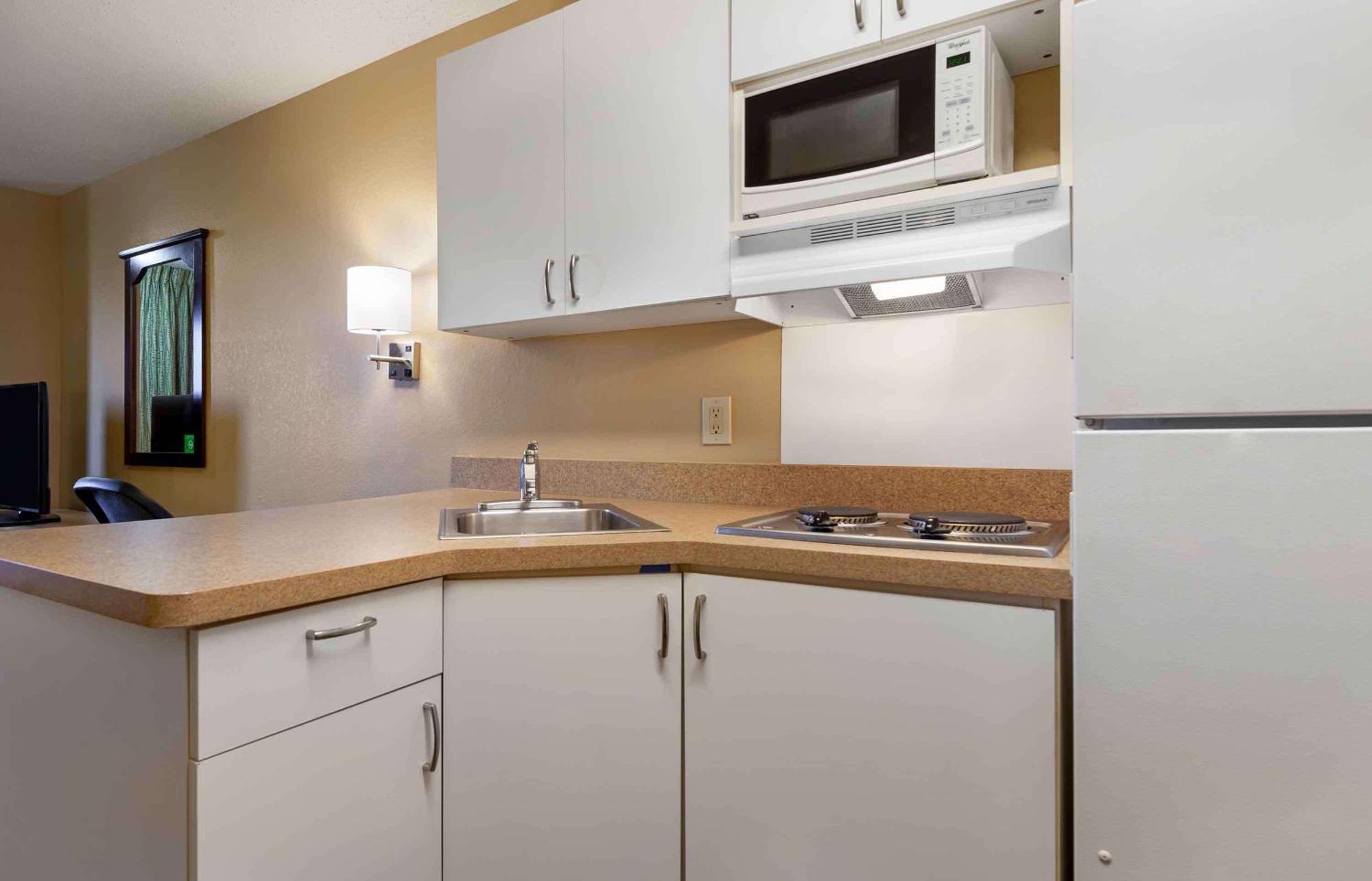 Extended Stay America Suites - Madison - Junction Court Middleton Bagian luar foto