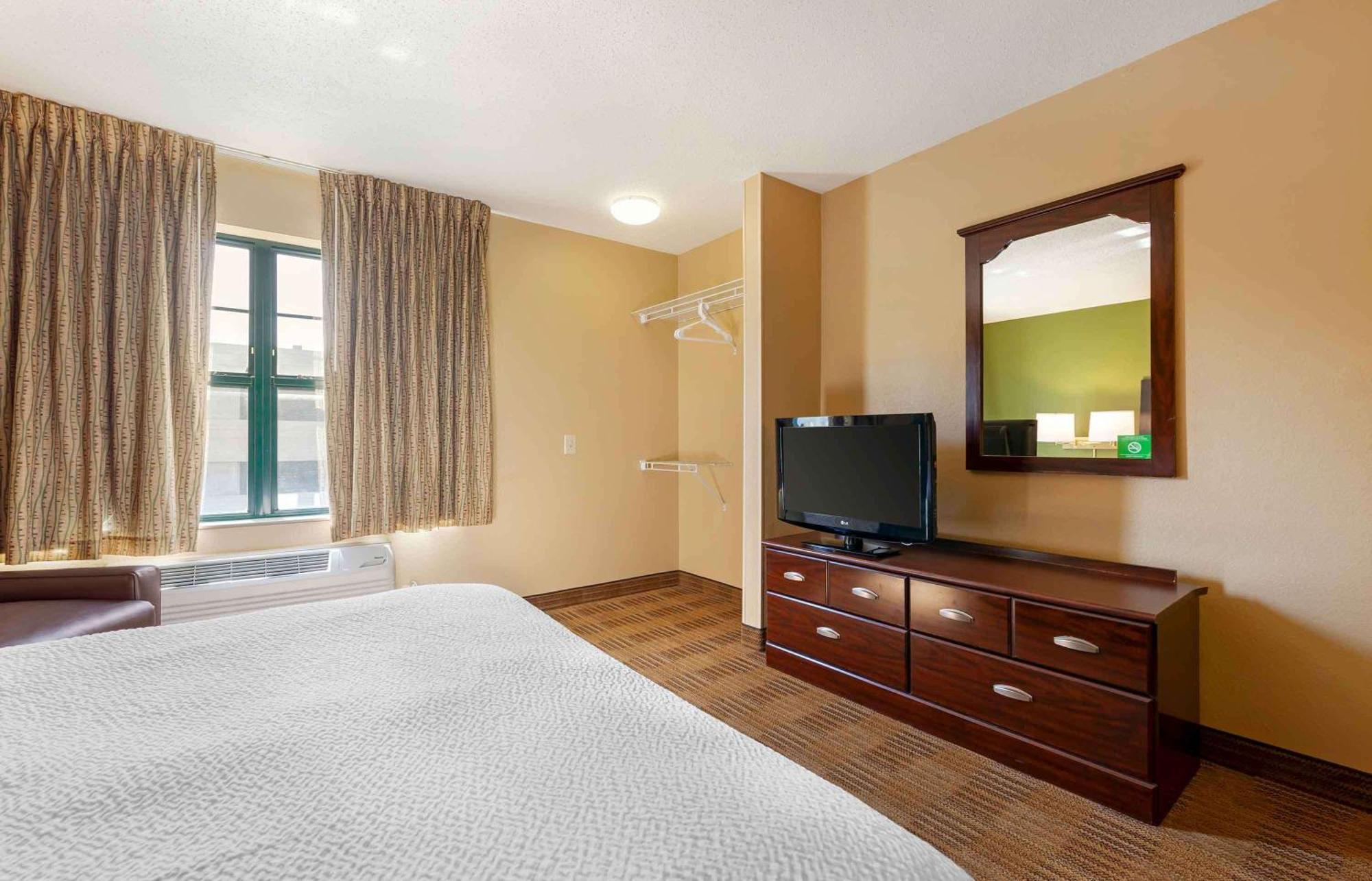 Extended Stay America Suites - Madison - Junction Court Middleton Bagian luar foto