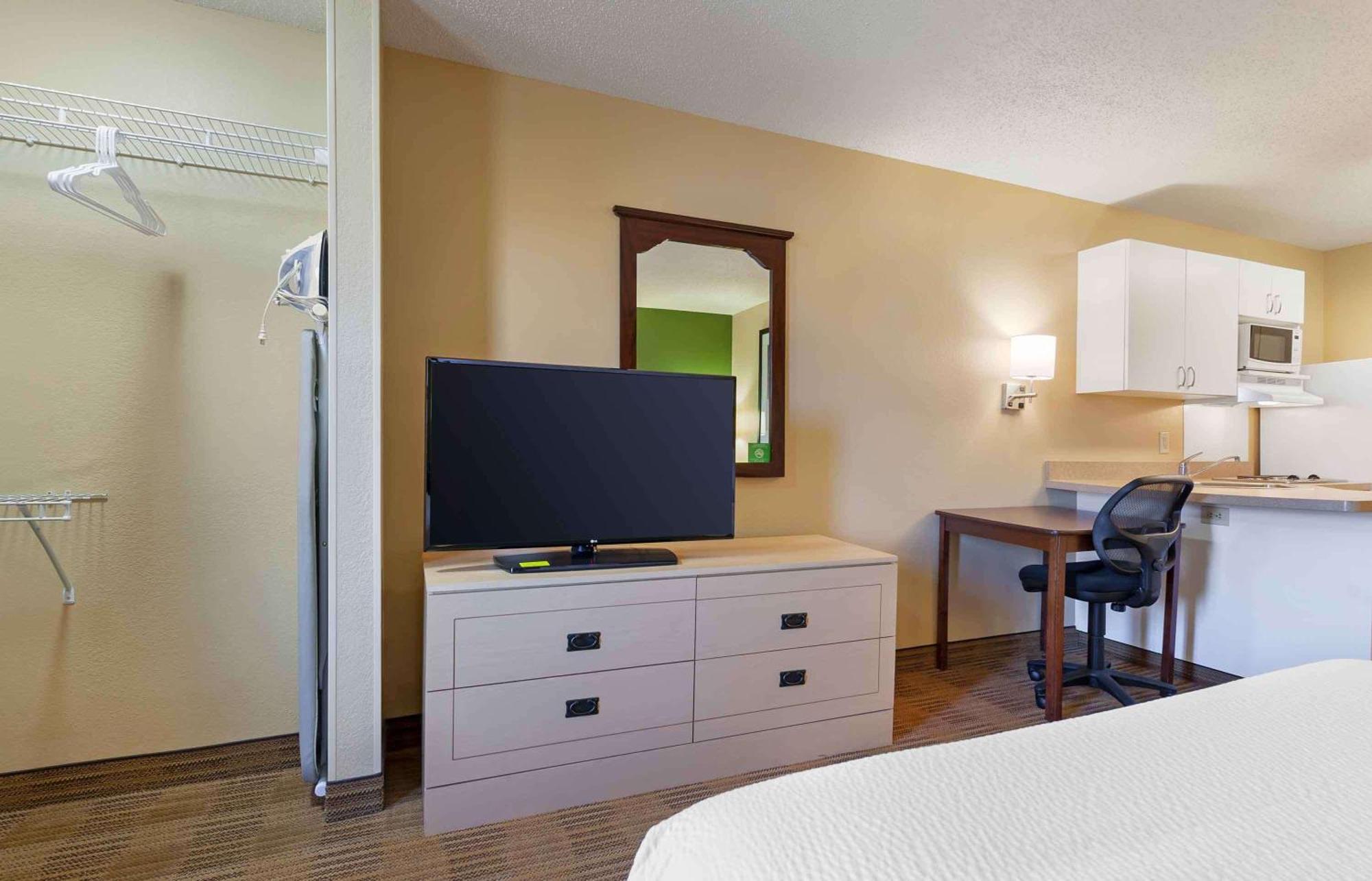 Extended Stay America Suites - Madison - Junction Court Middleton Bagian luar foto